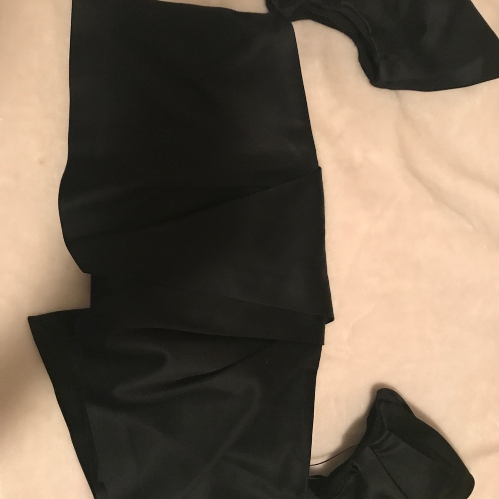 Kendall + Kylie crop top